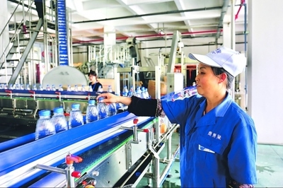 从“一瓶水”到一条饮用水产业链